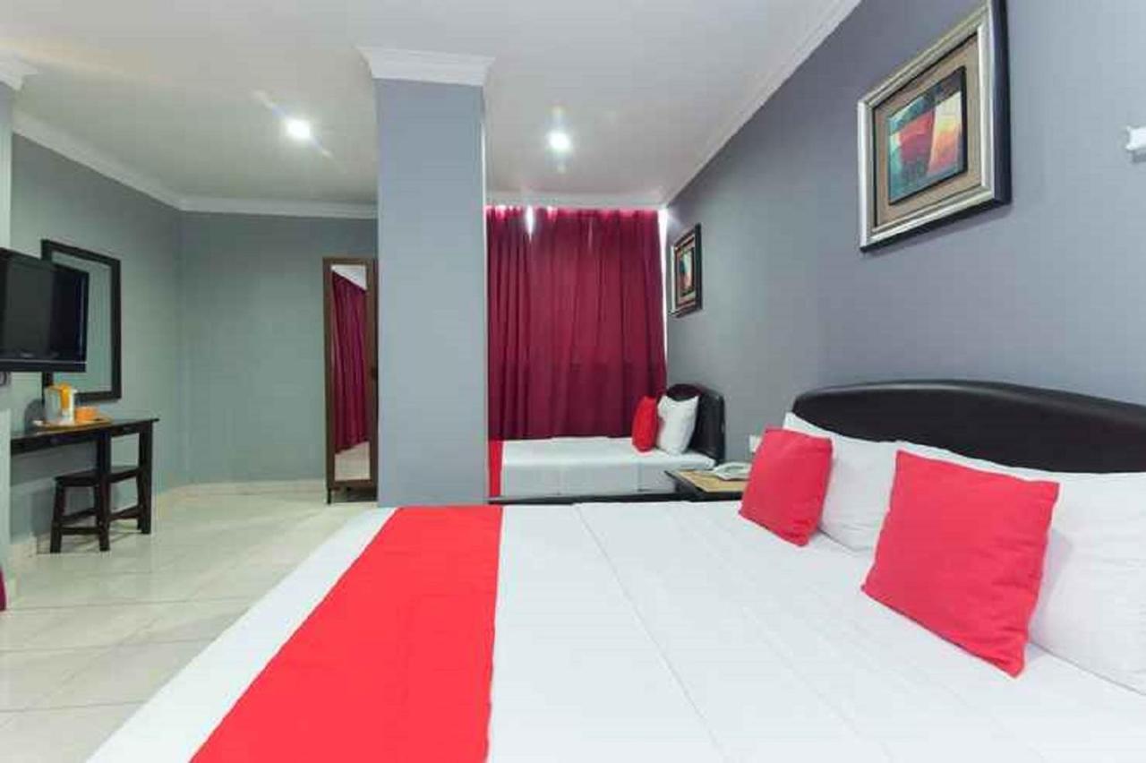 Puteri Ampang Hotel Exterior foto